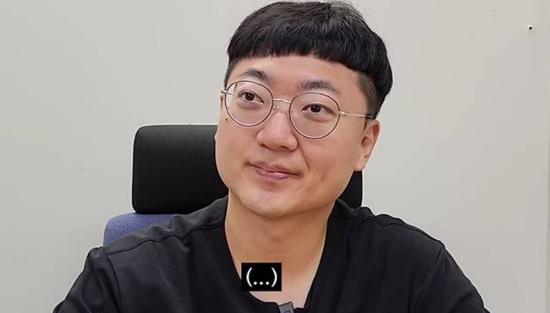 충주맨 김선태 공무원 사직 연봉 나이 직업 학력 와이프 자녀와 새로운 시작 프로필