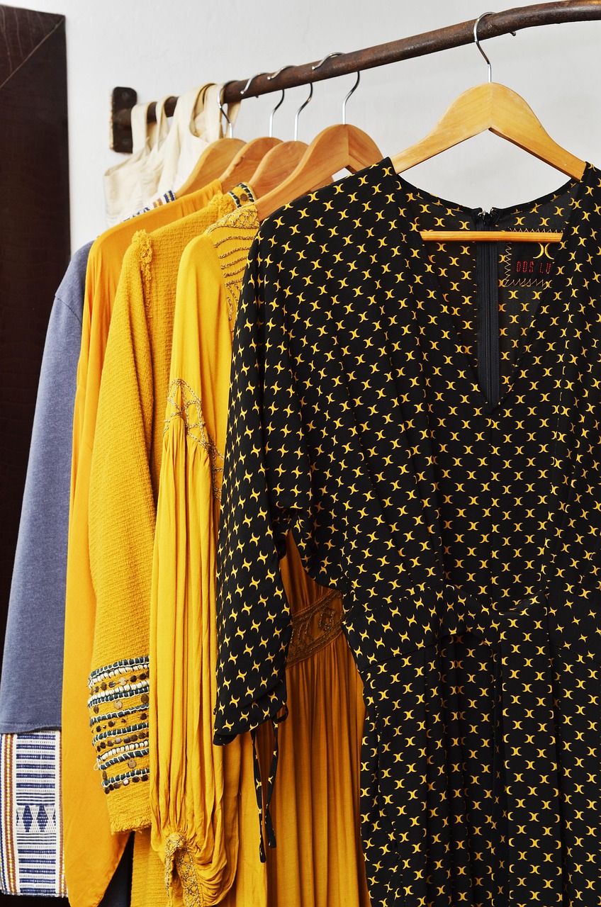 같은 옷을 입은 상태에서 소매를 접었을 때와 내렸을 때 몸의 활동성, 집중 유지, 심리적 긴장도가 어떻게 달라지는지 기록해본 생활 실험 노트