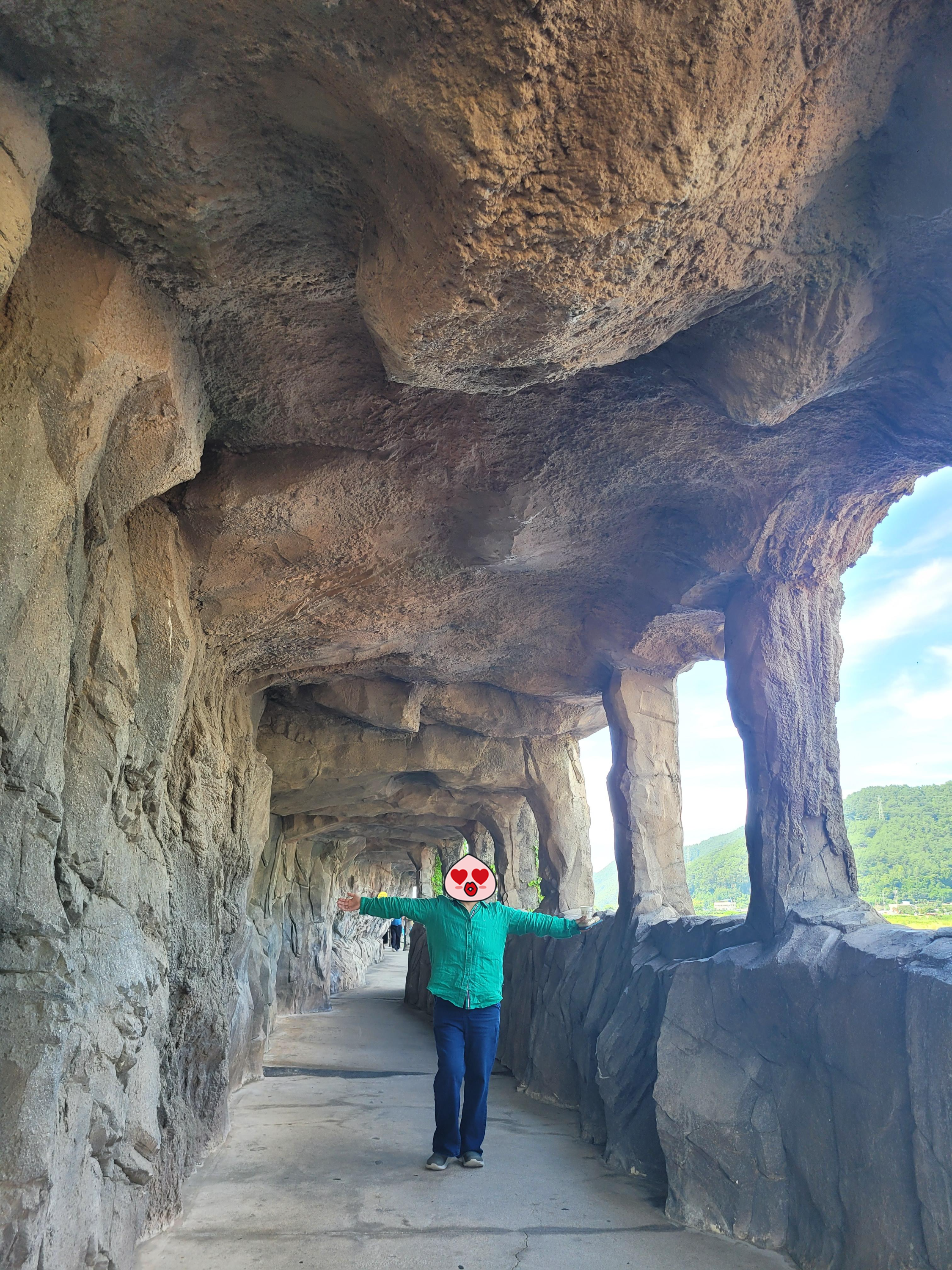 이미지-alt-태그-성류굴 입구 포토존