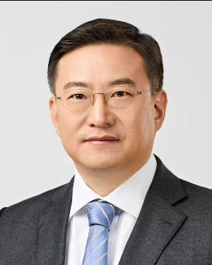 The Great Habits, Favorite Foods, and Love of Kim Nam-jung of the World's Richest People