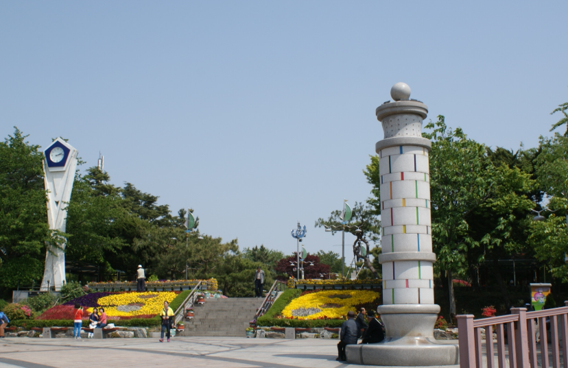자유공원 광장