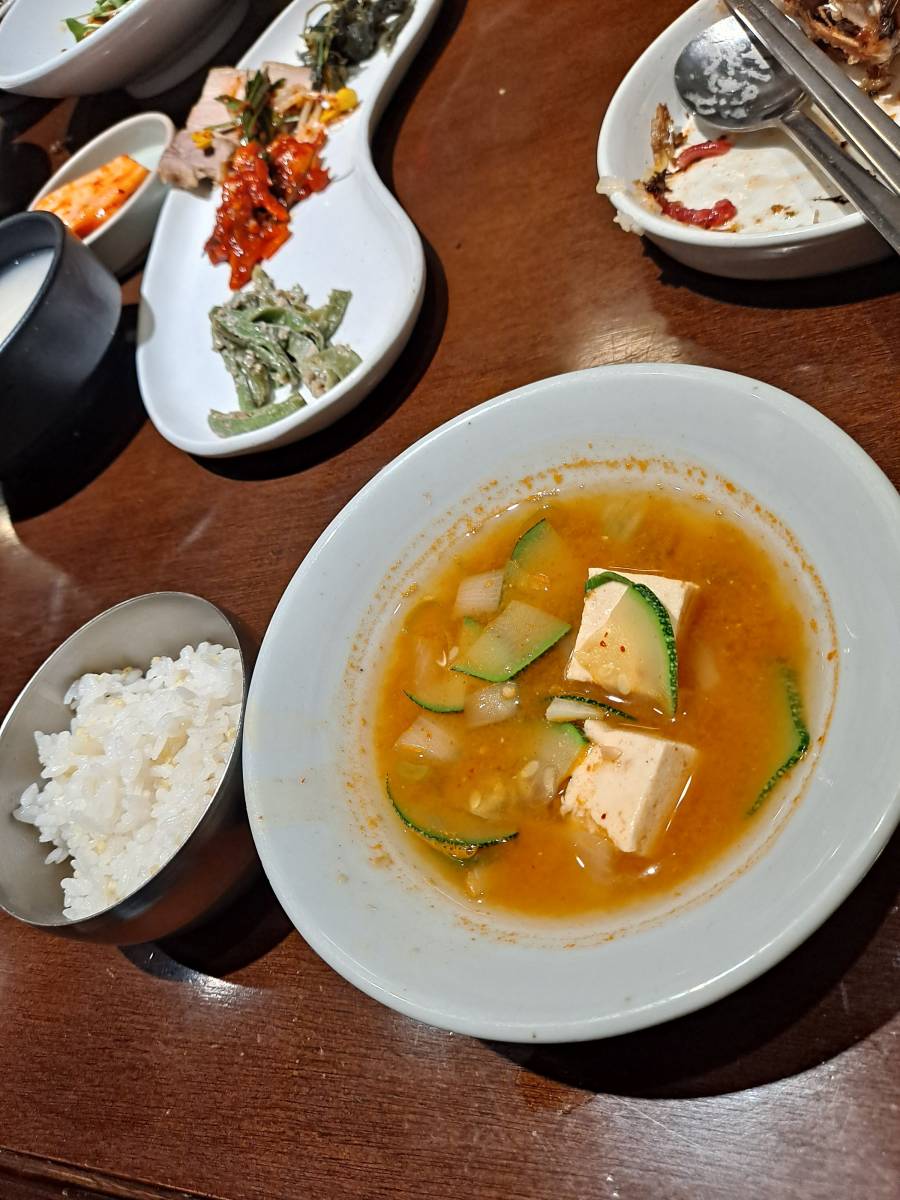 모담 밥과 찌개