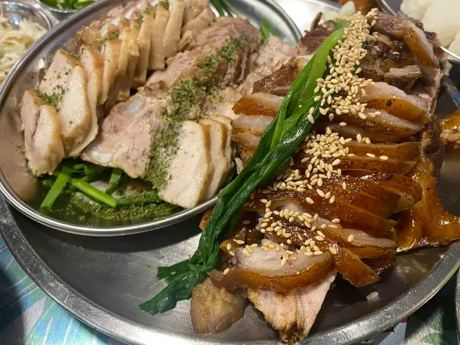 [신논현 맛집] 완미족발 월요일 6시 부터 만석 회식장소 데이트장소 추천