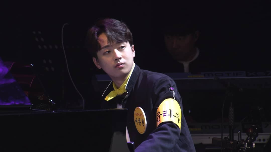이찬원 나이, 콘서트, 팬카페, 키, 몸무게, 고향, 가족, 노래 학력 이찬원의 선물