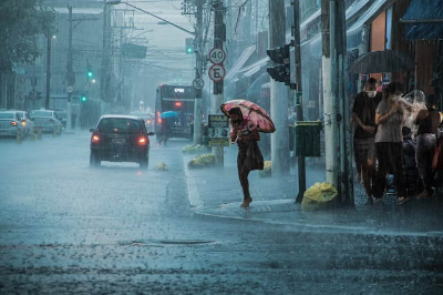 폭우가 오는 거리