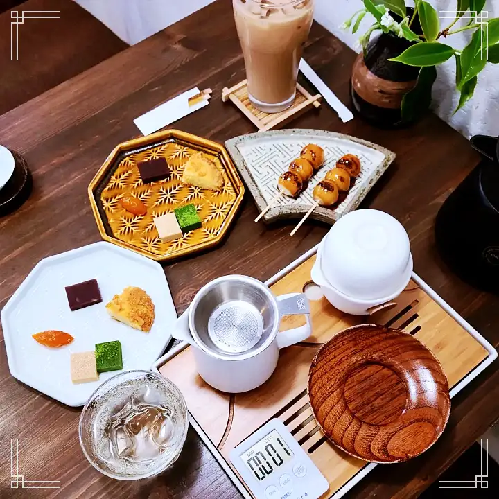 홍차 녹차 당고 양갱 모나카 디저트 특별한 인연이 있는 동양식 찻집 카페 포항 구룡포 일본인 가옥 거리 맛집