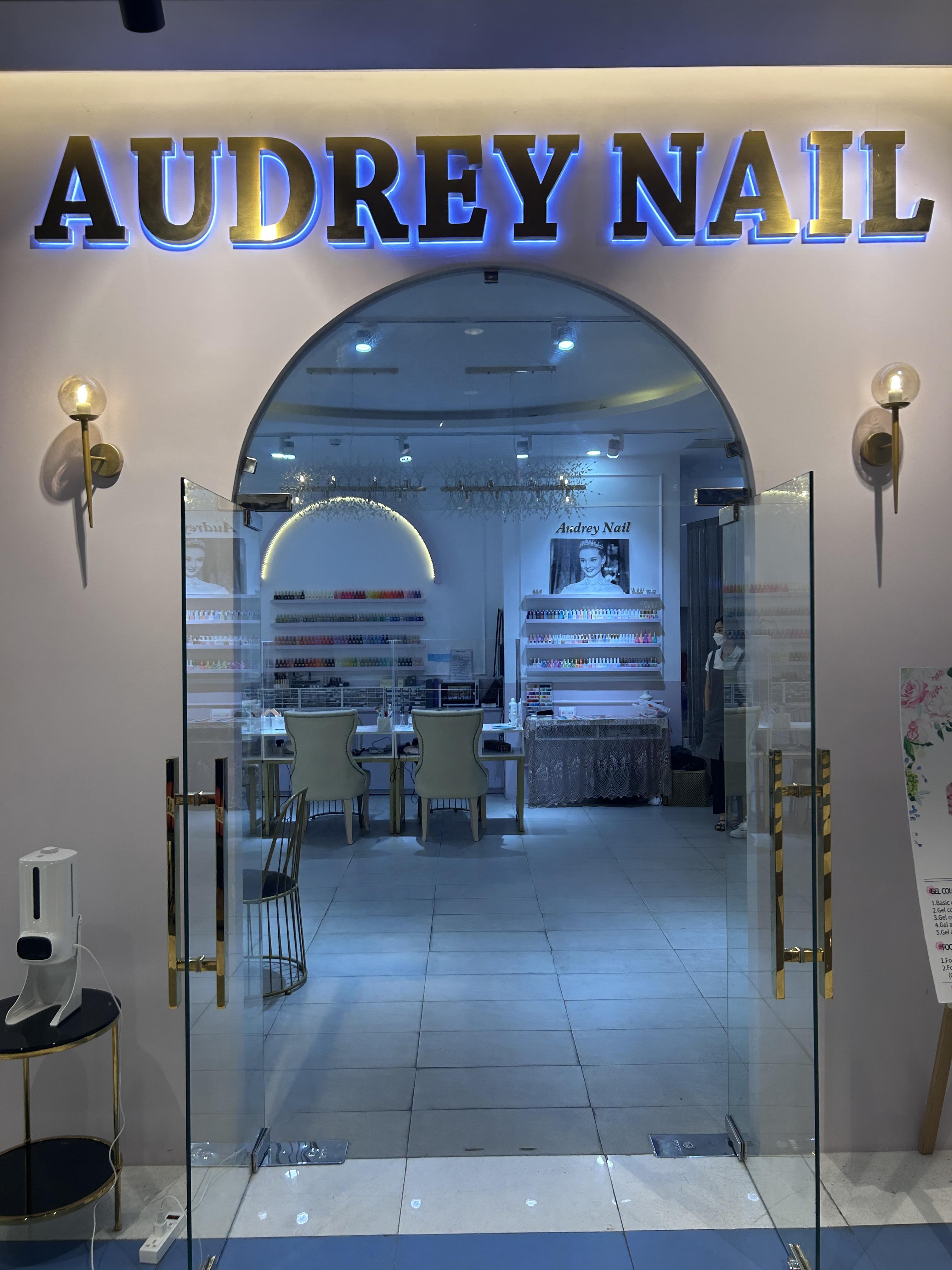 베트남 나트랑 오드리 네일샵 입구