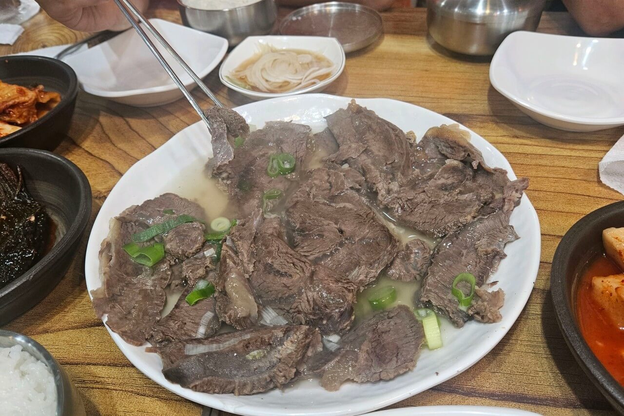 남겨서뭐하게 부여 해물갈비찜 갈비 곰탕 납작 수육 식당 위치 박찬호 12년 단골집
