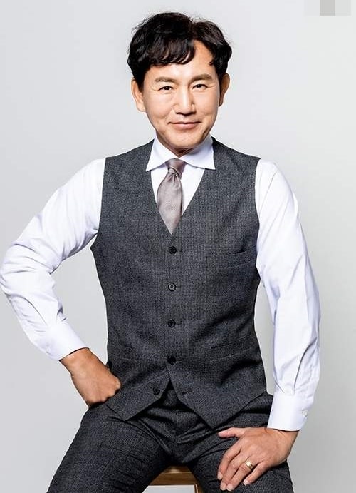배우 손병호