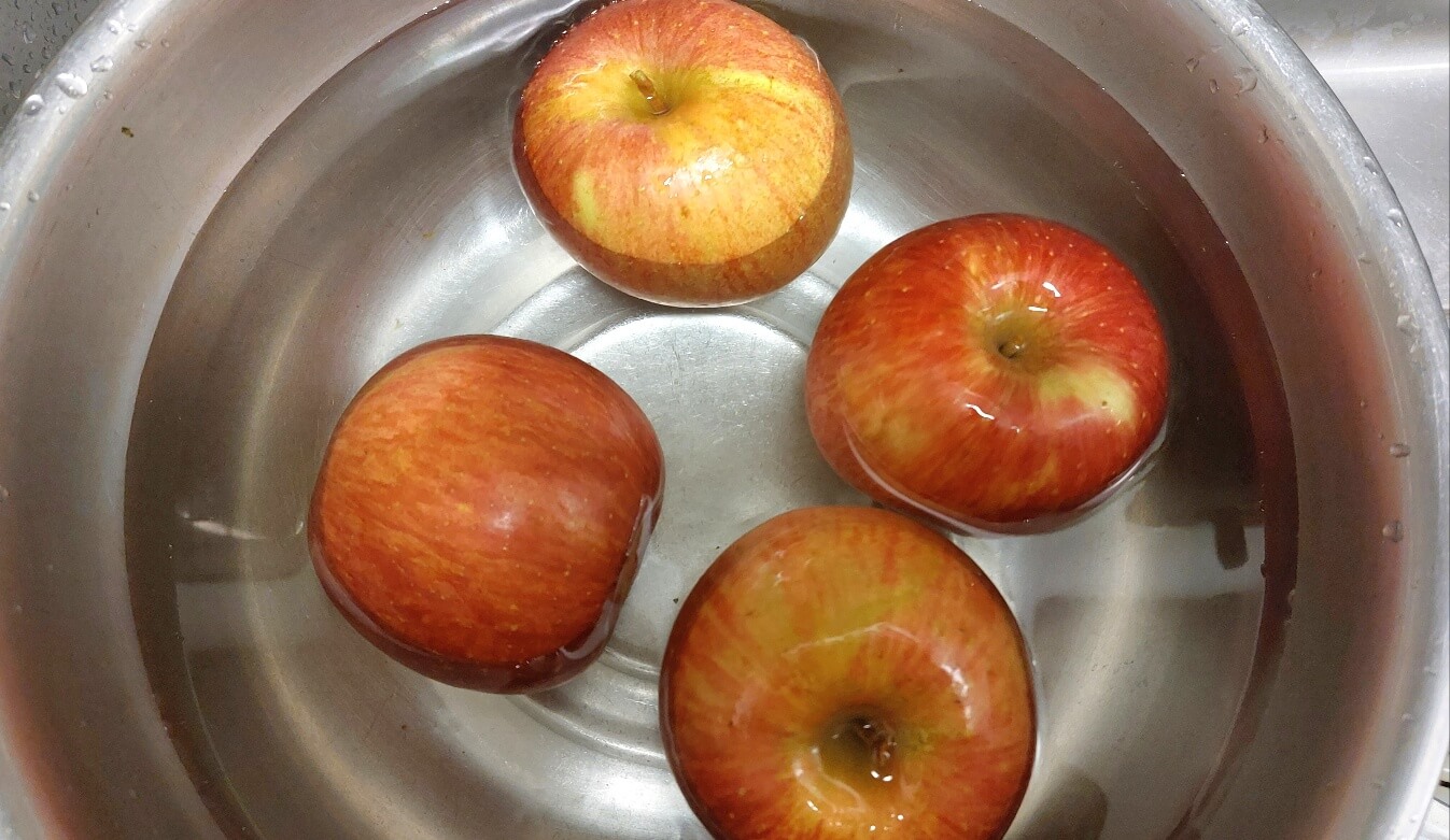 담금세척 이미지(사과)