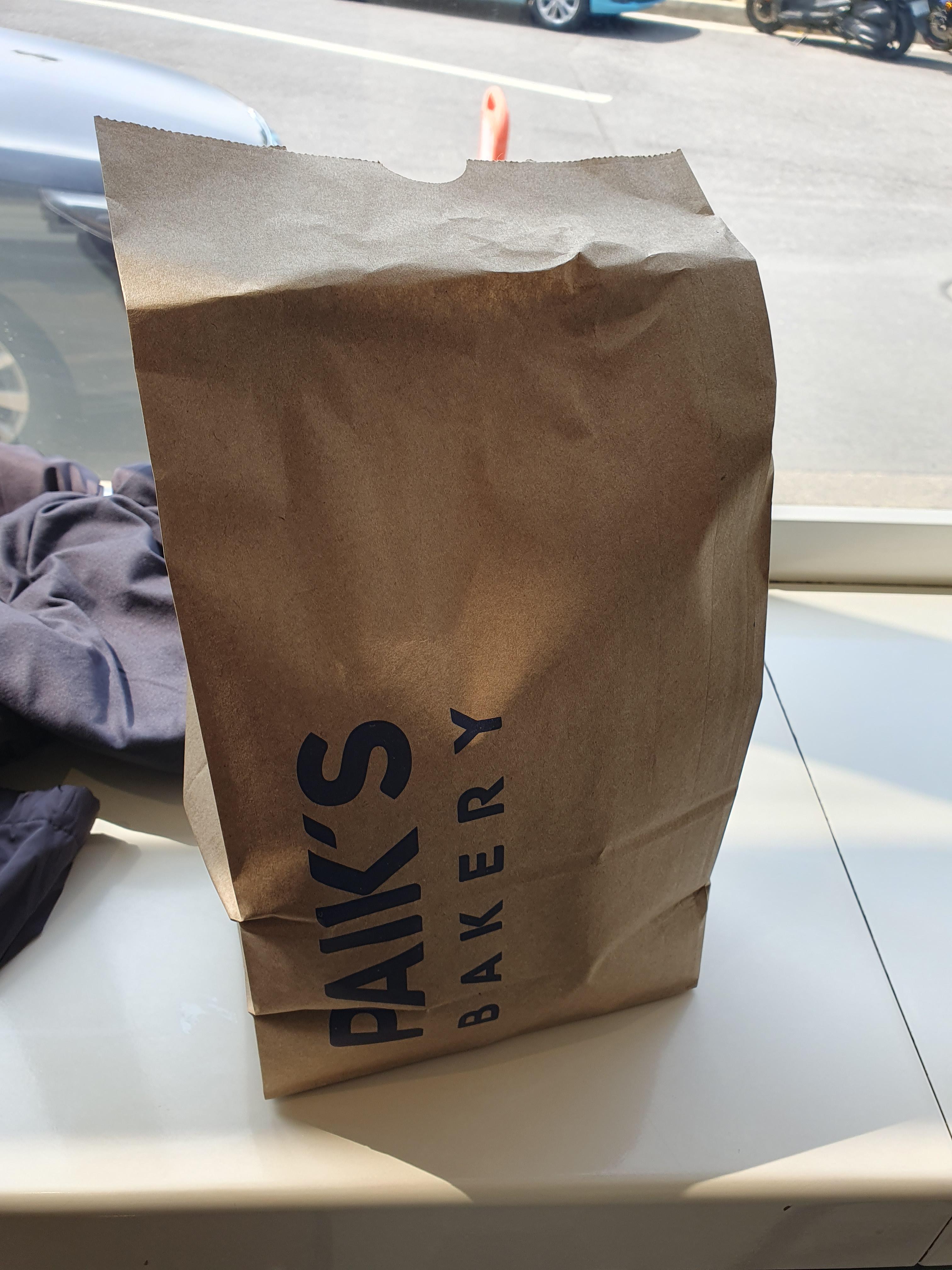 오늘은 빵2개만 구매함. 조식으로 빵많이 먹었다고 빵을 덜사는 우리 아내 ㅎㅎ