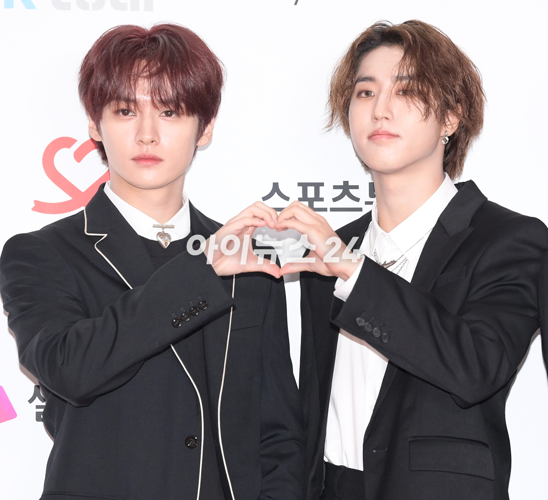 그룹 스트레이 키즈(Stray Kids)가 10일 오후 서울 송파구 올림픽공원 케이스포돔(KSPO DOME)에서 열린 '2023 K글로벌 하트 드림 어워즈' 레드카펫 행사에 참석하고 있다. [사진=정소희 기자]