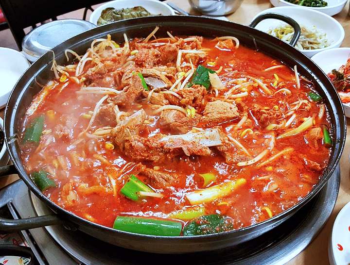 생방송오늘저녁 낭만시장 중앙시장 물갈비 전주식 대왕 갈비 전골 맛집 추천
