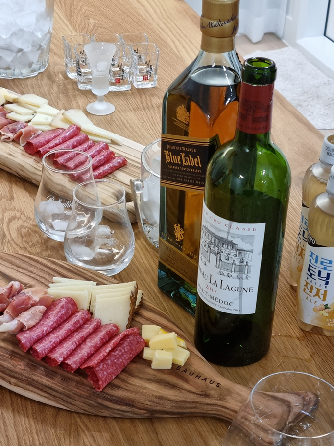 6인용-원목-테이블-상차림