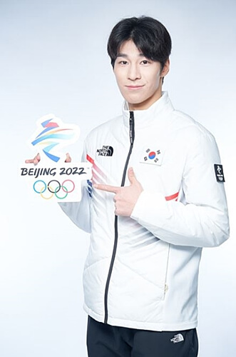 단복입은-황대헌