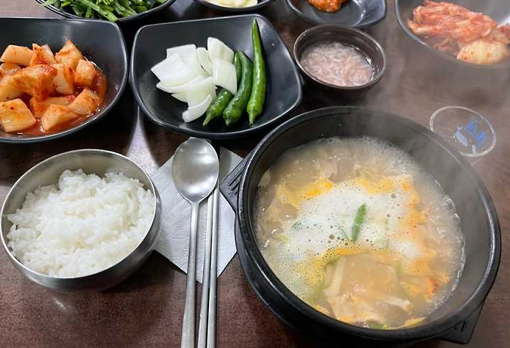 돼지국밥