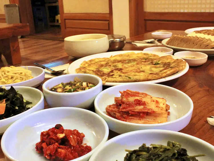 놀면뭐하니 국내산 유재석 재래식 생두부가 맛있는 손두부 순두부 백반 경기도 남양주 맛집 추천 방송정보