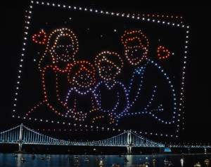 5월 광안리, 미국式 드론쇼 대공개! M 드론라이트쇼