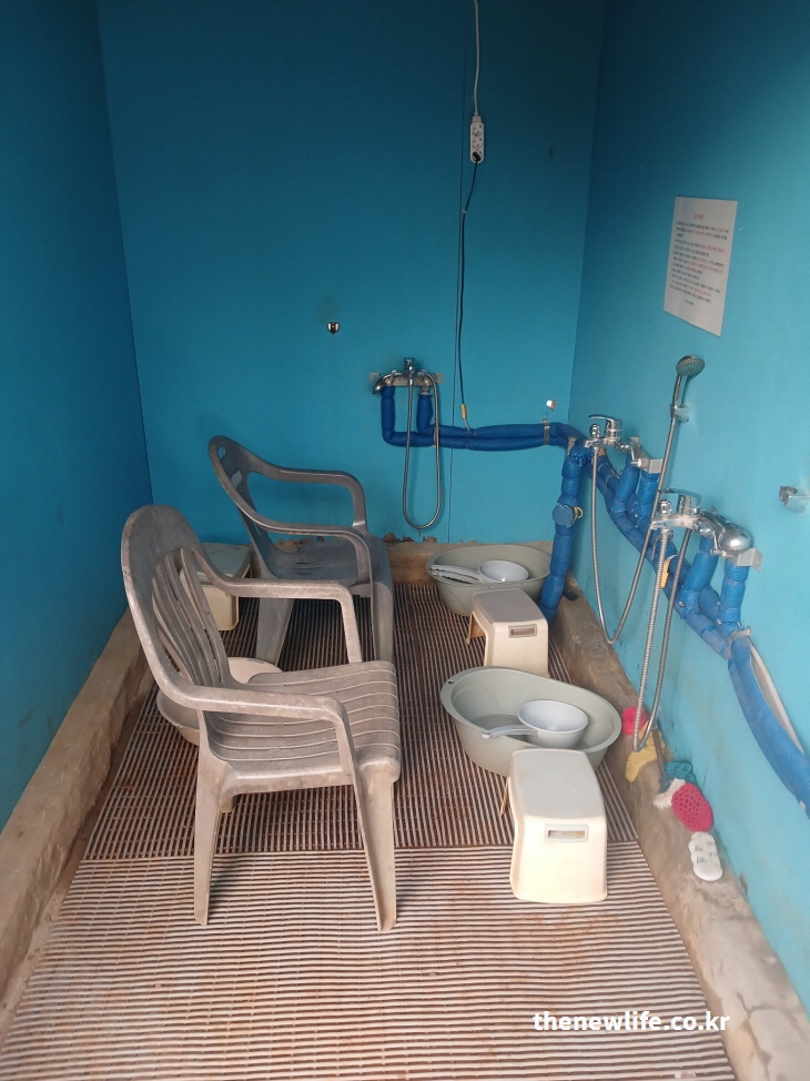 겨울철 맨발 걷기 후 이용할 수 있는 구리 장자호수공원 실내 발 세척장 시설