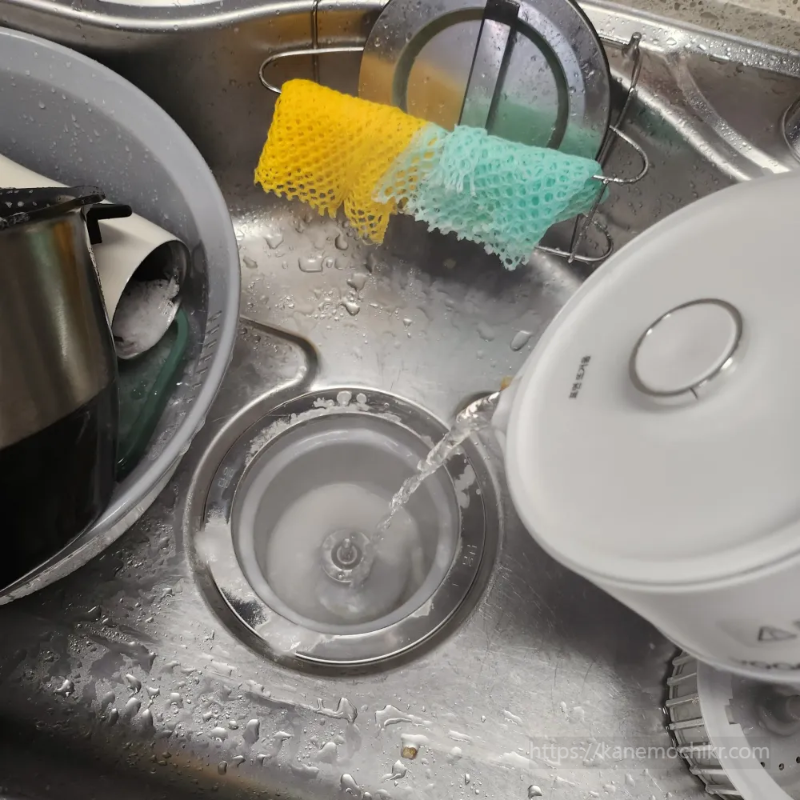 싱크대하수구청소-뜨거운물