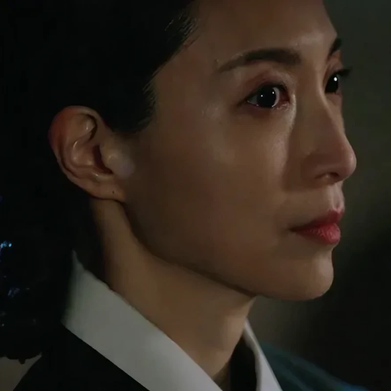 세작, 매혹된 자들에서 한상궁