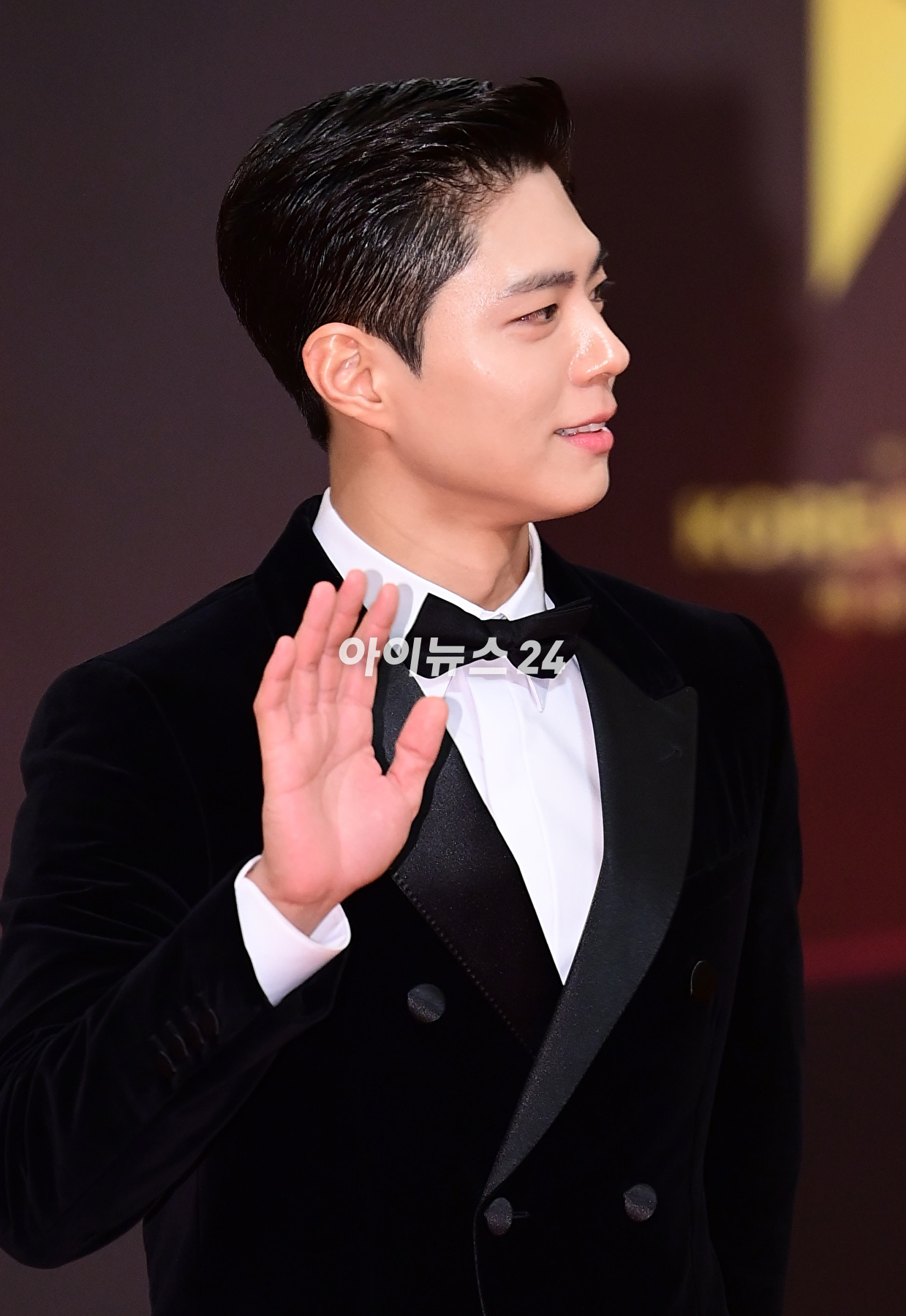 배우 박보검이 15일 오후 서울 동대문구 경희대학교 평화의 전당에서 열린 '제8회 한국뮤지컬어워즈' 레드카펫 행사에 참석하고 있다. [사진=정소희 기자]