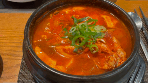 숙성시대-얼큰-해물-순두부찌개-영상1