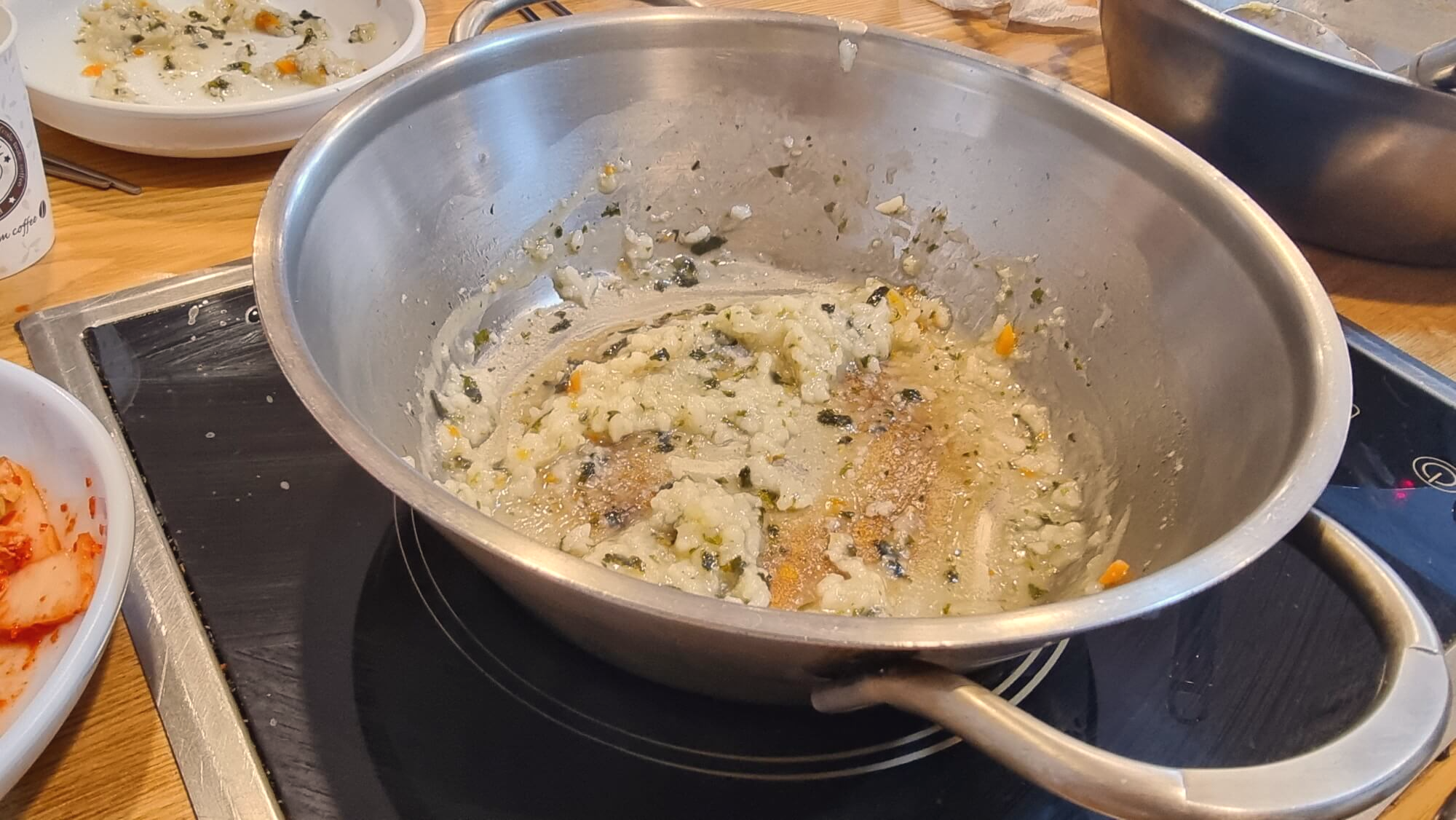 칼국수 야채죽까지 모두 먹음