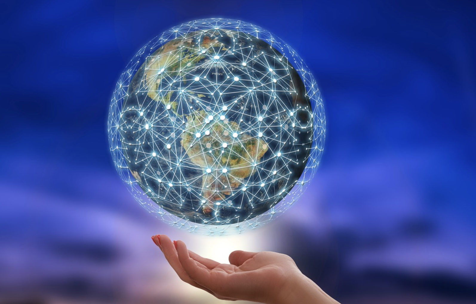 K-웹툰 글로벌 진출 전략, 일본&middot;미국에서 성공하는 법