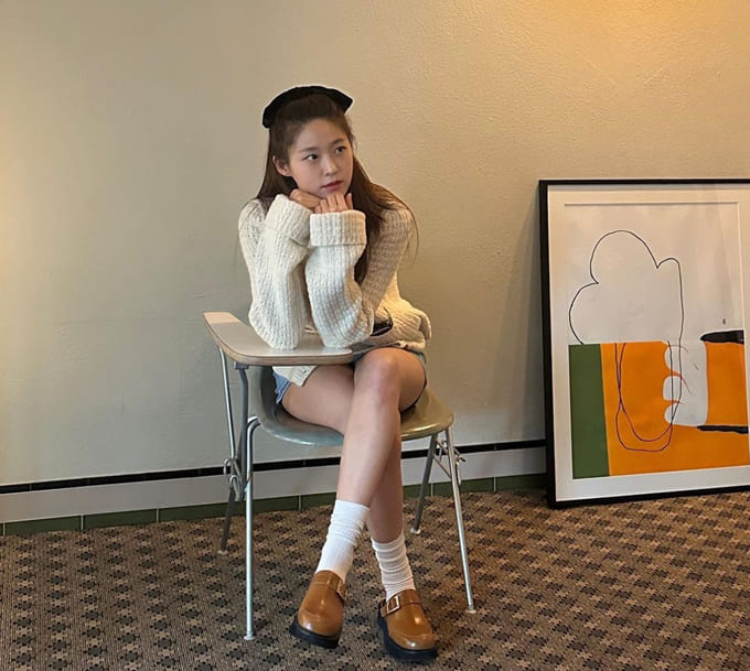 김설현 사복