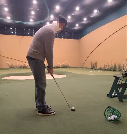 온 그린에서 어프로치 연습