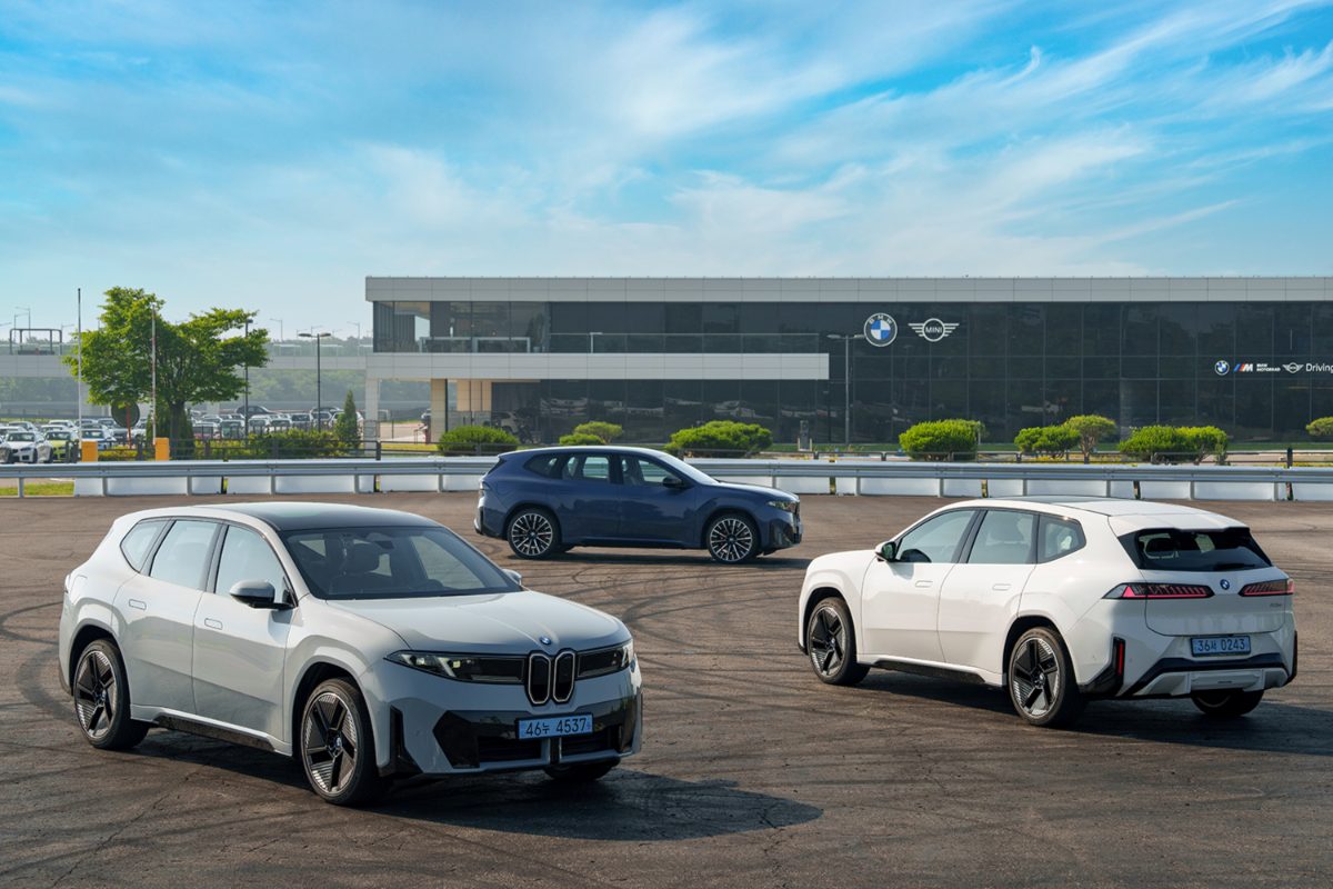 사진: 오직 순수 전동화 전용 플랫폼으로 개발된 2세대 신형 BMW iX3 오피셜 외관 디자인