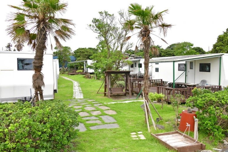 제주 바닷가 캠핑 '제주캠핑카라반' 미리보기