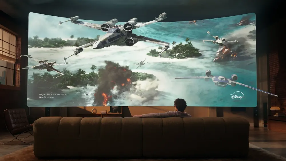 VR 게임을 즐길 수도 있지만, 이렇게 대화면으로 스타워즈를 볼 수도 있습니다.
