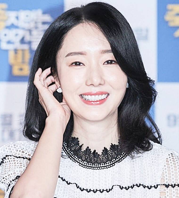 가수-겸-배우-이정현