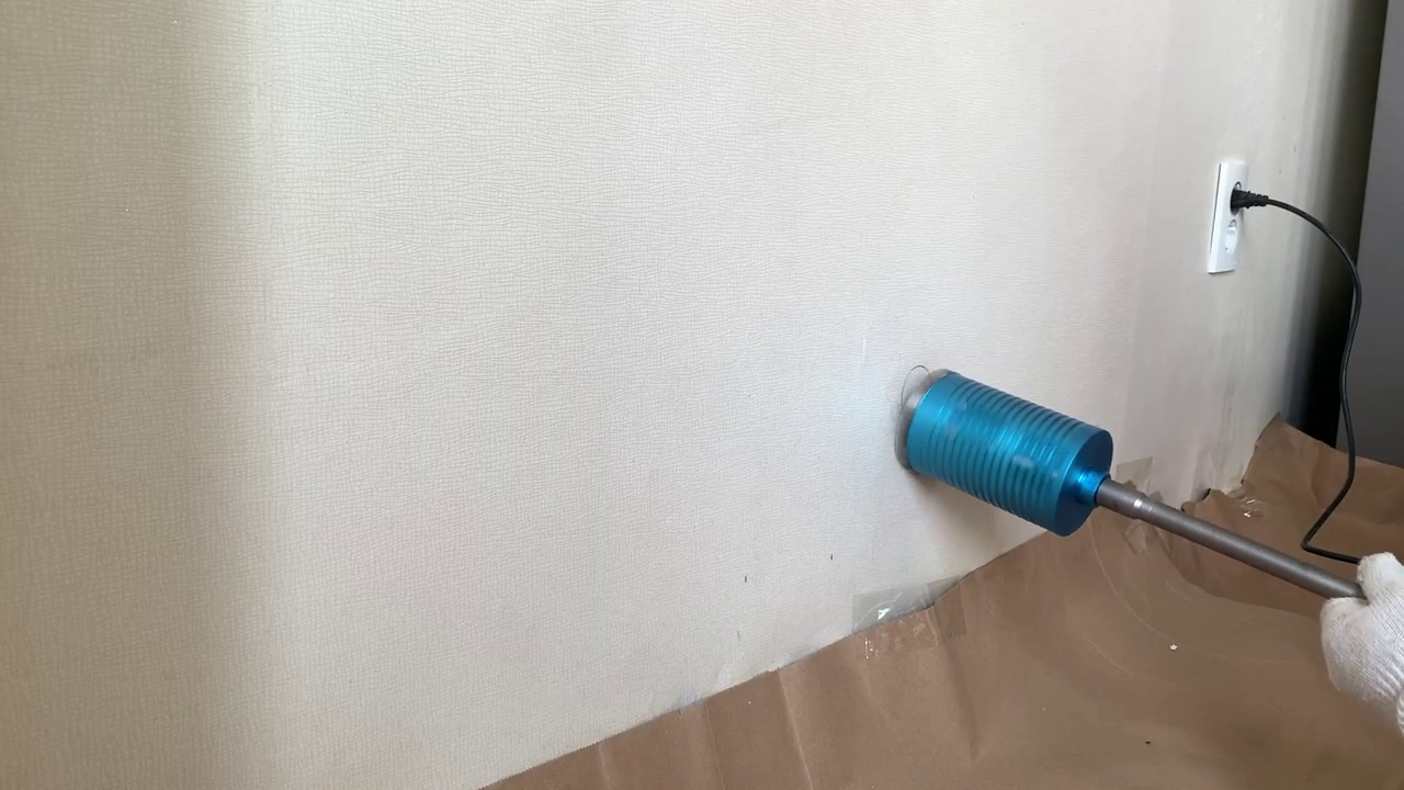 처음 타공시 기울여서 길을 만든다