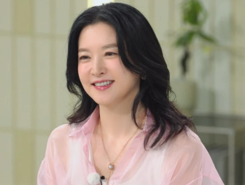 냉부해 이영애 목걸이&#44; 냉장고를 부탁해 이영애 목걸이&#44; 이영애 명품 목걸이&#44; 이영애 패션&#44; 이영애 포멜라토&#44; 이영애 주얼리&#44; 이영애 목걸이 브랜드&#44; 불가리 목걸이&#44; 반클리프 아펠 목걸이&#44; 셀럽 목걸이 스타일&#44; 여배우 목걸이&#44; 2025 주얼리 트렌드&#44; 이영애 냉장고를 부탁해&#44; 명품 하이엔드 목걸이 추천