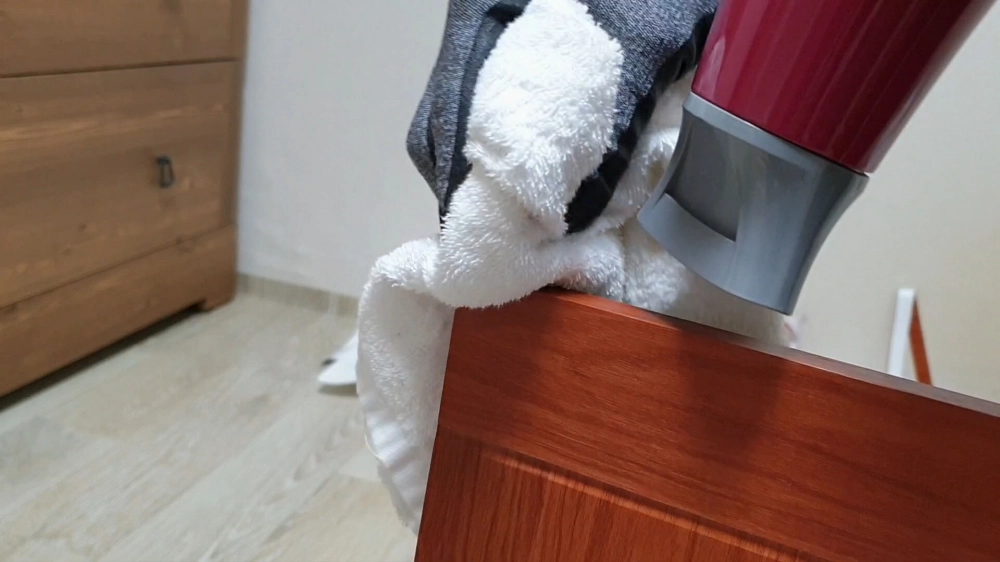 모서리 붙이는 모습