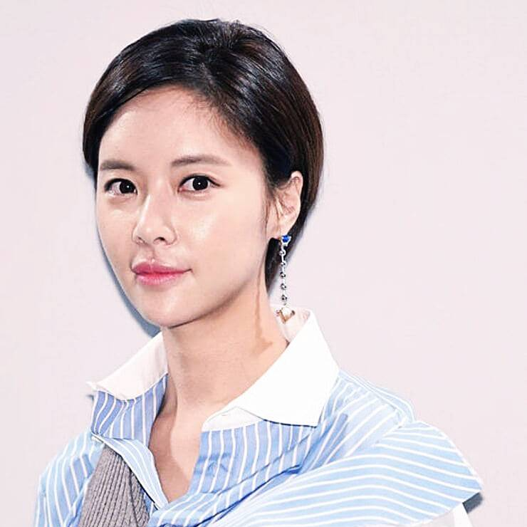 배우-황정음