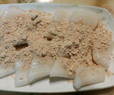 한국의 떡 종류 절편-콩가루절편