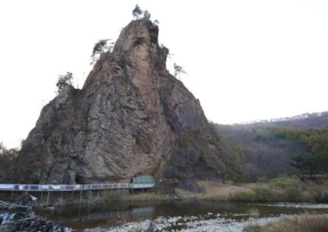 매바위인공폭포