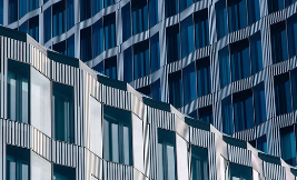 유리 표면의 빛 반사 효과