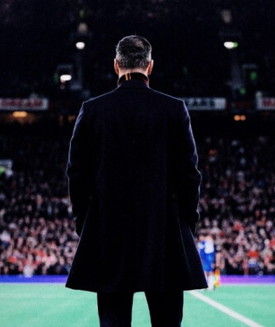 축구 감독 뒷모습