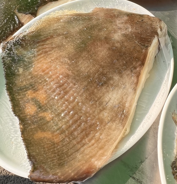 통통한 간재미 찜, 제철 해산물, 맛 기행 여행사