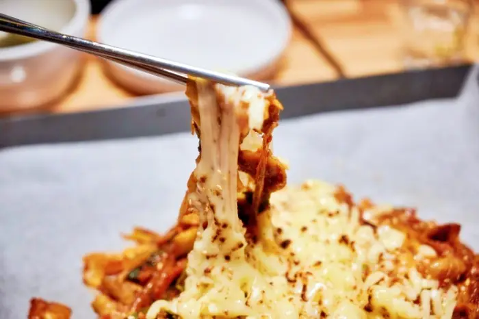 맛의승부사 돼지 곱창전골 꽈리곱창볶음 송리단길 석촌역 맛집