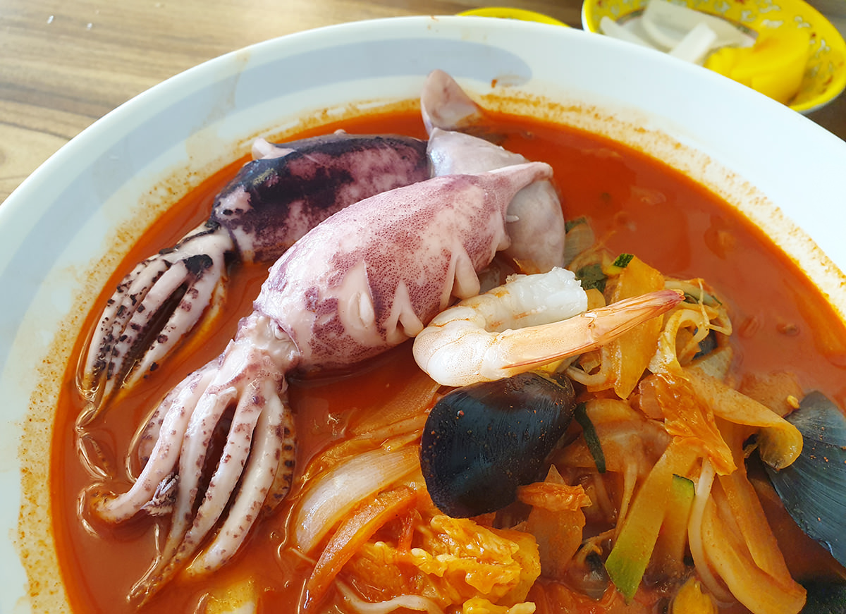 짬홍 오징어짬뽕