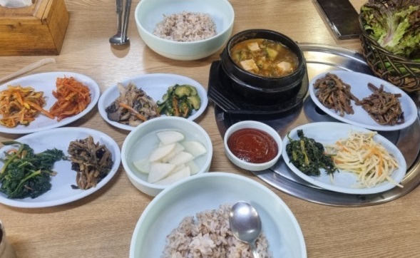 백반기행-남양주-흑돼지숯불구이-보리밥정식-봉래식당