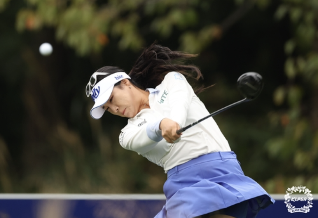 평균버디 랭킹 1위 (왼)윤이나&amp;#44; 랭킹 2위 박현경