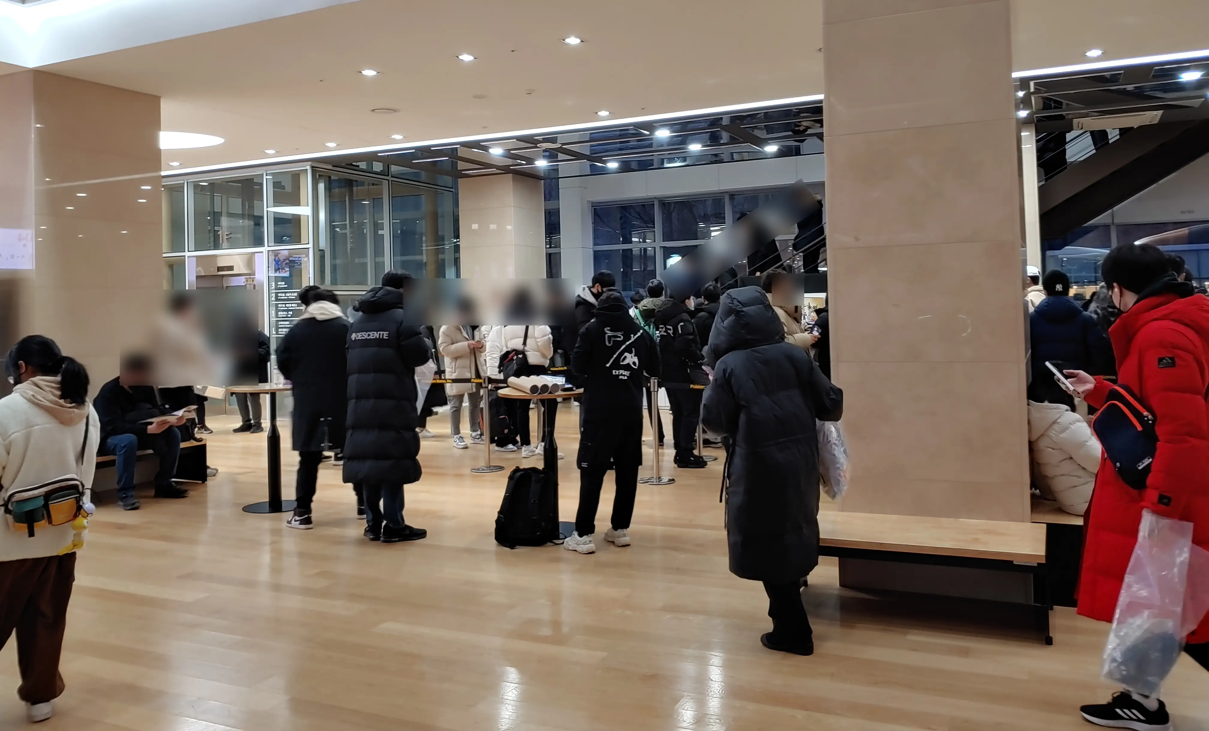 카운터 옆 MD 상품 줄