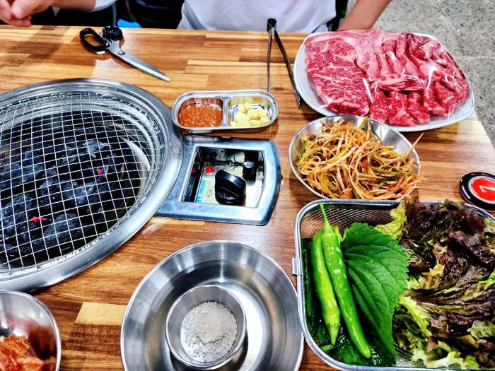생방송오늘저녁 마장동 축산물시장 한우 숯불 구이 원하는 부위 골라먹는 특수부위 정육 식당 맛집 추천